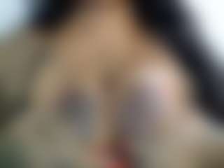 Tammygold MILF webcam performer live streaming