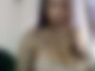 Live cam show with Tammygold - Glasses on livesuperchat.net