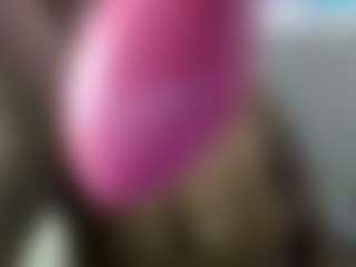 Live cam show with Tammygold - Drinking on Nude Live Now