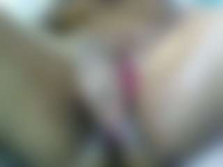Live cam show with Tammygold - Tease Black on SxyPornLive