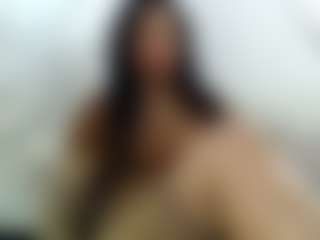 Tammygold MILF webcam performer live streaming