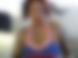 Live cam show with Tammygold - Drinking on Gym Cam Girls