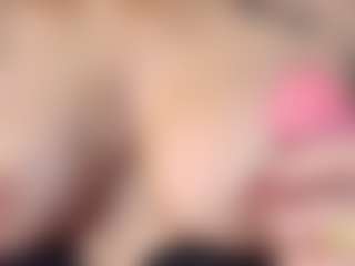 Live cam show with LiindaEvans - Bedroom on Sex Cam Show
