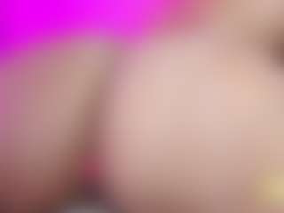 Live cam show with LiindaEvans - Erotic on Hubzter Live
