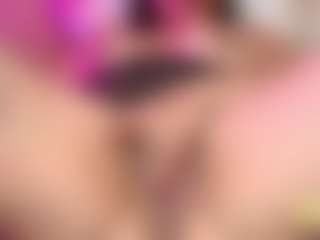 Live cam show with LiindaEvans - Blowjob on instabang