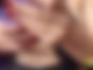 Live cam show with LiindaEvans - Orgasm on livesuperchat.net