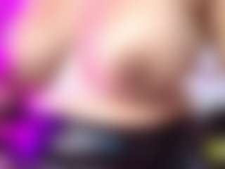 LiindaEvans's Live Sex Cam Show