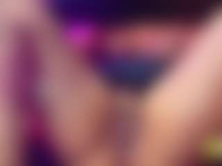 LiindaEvans's Live Sex Cam Show