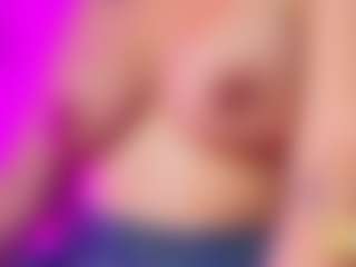 LiindaEvans's Live Sex Cam Show