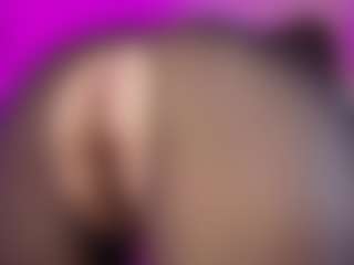 LiindaEvans's Live Sex Cam Show