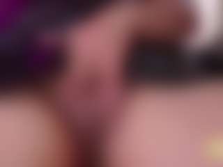 Live cam show with LiindaEvans - Fingers on Camsoda Late Night