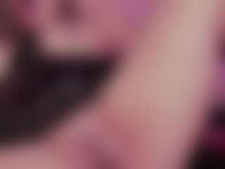 LiindaEvans's Live Sex Cam Show