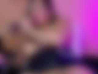 LiindaEvans's Live Sex Cam Show