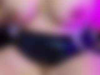 LiindaEvans's Live Sex Cam Show