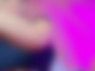 Live cam show with LiindaEvans - Wife on SpunkLive