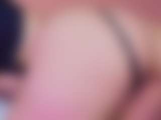 Live cam show with LiindaEvans - Brown Eyes Big Tits on CamClone