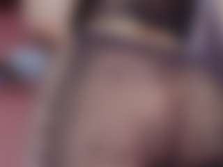 Live cam show with LiindaEvans - Lush on CamSextacy