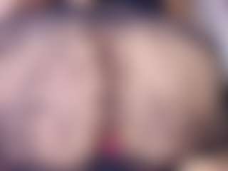 Live cam show with LiindaEvans - Cute on camwithhim.com