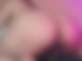 Live cam show with LiindaEvans - Wet on livesuperchat.net