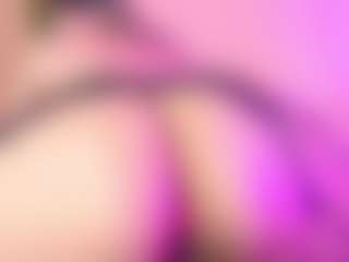 LiindaEvans's Live Sex Cam Show