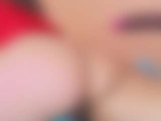 Live cam show with LiindaEvans - Wife on Camsoda