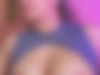LiindaEvans's Live Sex Cam Show