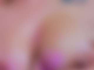 Live cam show with LiindaEvans - Tease on Camsoda