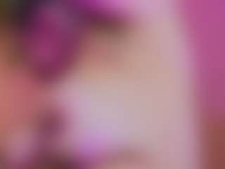 Live cam show with LiindaEvans - Lingerie on Camsoda