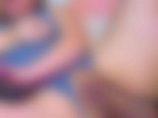 Live cam show with LiindaEvans - Tattoos on StripNow