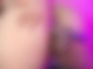 LiindaEvans's Live Sex Cam Show