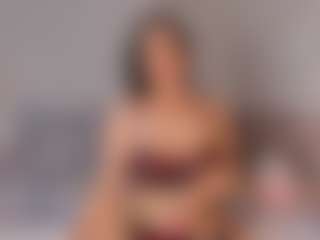 Live cam show with Makenziie - White on milfzrlive.com | colombia