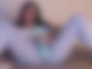 Live cam show with rosalielust - Brown Eyes on MyBangCams