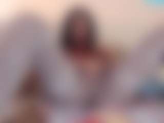 Live cam show with rosalielust - Curvy on Soda Cam