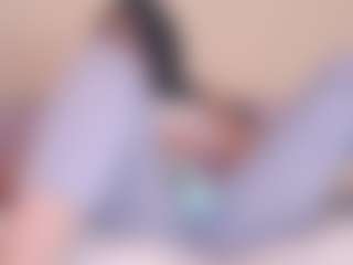 rosalielust's Live Sex Cam Show