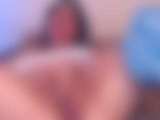 rosalielust's Live Sex Cam Show