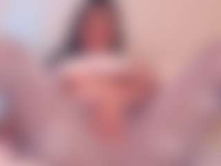 rosalielust's Live Sex Cam Show