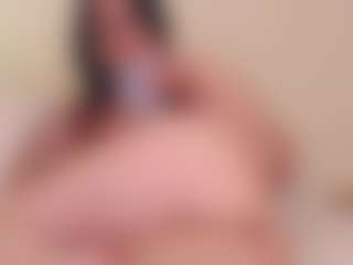 rosalielust's Live Sex Cam Show