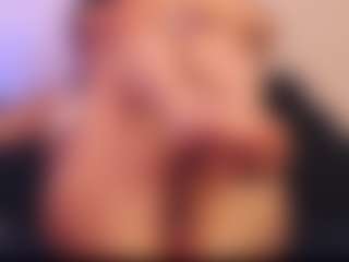 rosalielust's Live Sex Cam Show