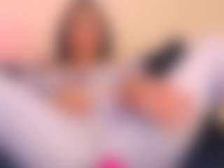 rosalielust's Live Sex Cam Show
