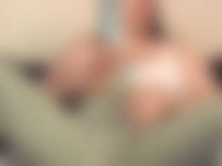 rosalielust's Live Sex Cam Show