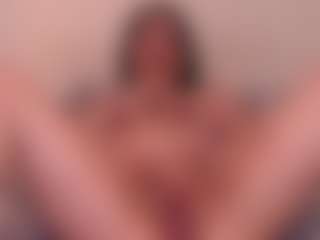 rosalielust's Live Sex Cam Show