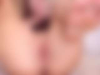 Live cam show with sweetykitty - Bedroom on fuklive.com