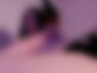 Live cam show with kittyobscene - Flashing on xblisslive.com