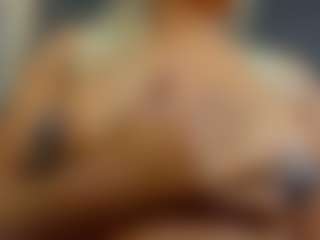 E L I E T T E's Live Sex Cam Show