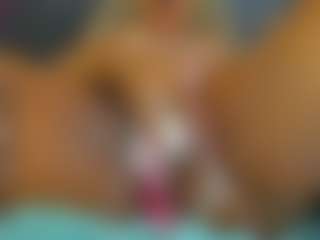Live cam show with E L I E T T E - Colombia on https://playwithruby.com