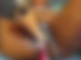 Live cam show with E L I E T T E - Bedroom Ebony on UwU Esports