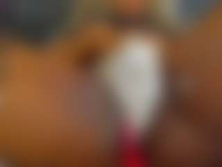 Live cam show with E L I E T T E - Average on camwithhim.com