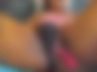 Live cam show with E L I E T T E - Colombia on Camming Site