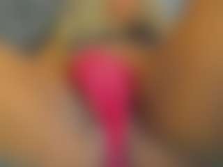 Live cam show with E L I E T T E - Colombia on Camversity