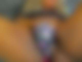 Live cam show with E L I E T T E - Bedroom Black on Soda Cam